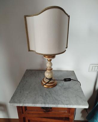 2 Lampade da tavolo con paralume chiaro