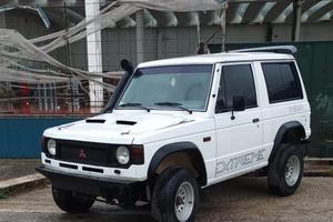 mitsubisci pajero 1988