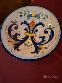 Piatti dipinti a mano