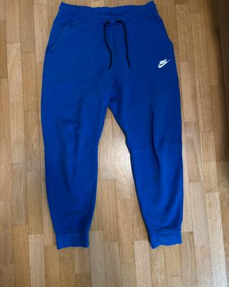 pantaloni nike tech