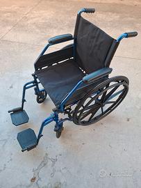 Sedia a rotelle pieghevole