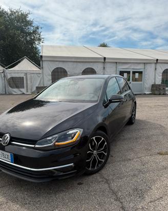 Volkswagen Golf 7.5 HIGHLINE DSG