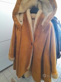 Montone con cappuccio