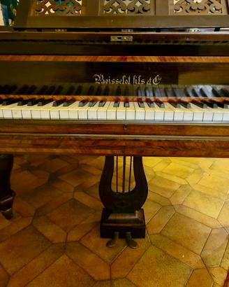 Pianoforte a coda antico Boisselot & Fils