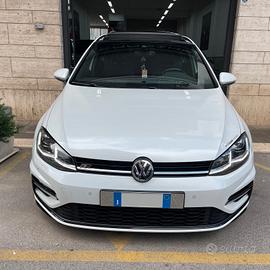 Volkswagen Golf 2.0 TDI 150cv DSG R-Line