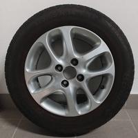 n. 4 cerchi in lega Yaris 1.0