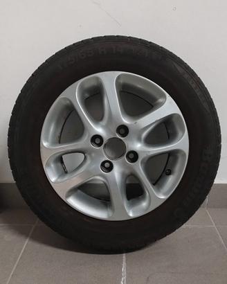 n. 4 cerchi in lega Yaris 1.0