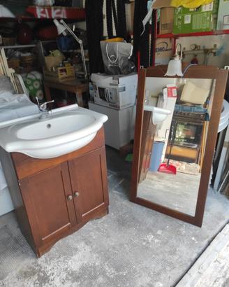 Arredo bagno noce completo di specchiera