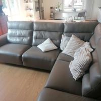 Divano in pelle seminuovo