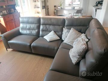 Divano in pelle seminuovo