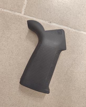 PTS EPG grip motore e M4 nera