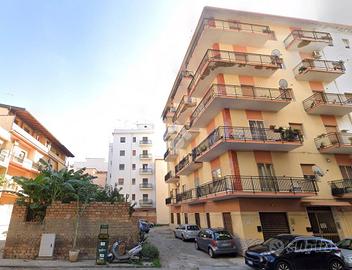 5 LOCALI A REGGIO DI CALABRIA