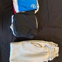 Stock magliette e pantaloncini