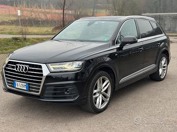 Audi Q7 3.0 tdi S-line 272cv