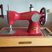 macchina da cucire giocattolo 