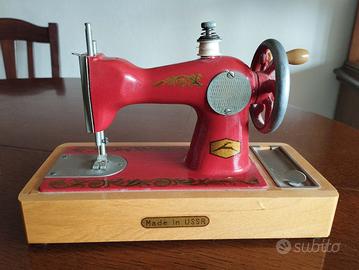 macchina da cucire giocattolo 