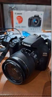 Canon EOS 1300D + 18-55mm IS II  PARI AL NUOVO