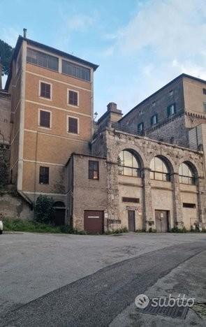 Piglio, in zona centrale palazzina