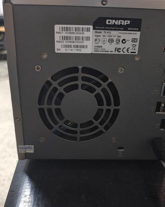 QNAP TS-412