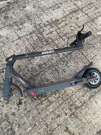 Ricambi monopattino ducati