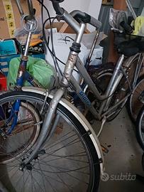  Bianchi con cambi ruote 28 con cestino 