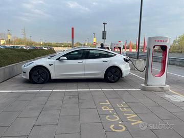Tesla Model 3 RWD