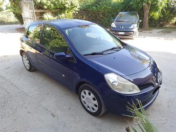 Auto - Renault Clio