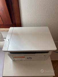 HP LaserJet M140we Stampante