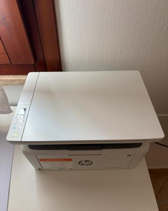HP LaserJet M140we Stampante