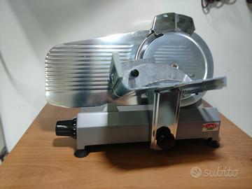 Affettatrice Italiana con lama 25cm