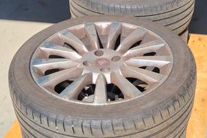 Cerchi in lega 17" Fiat Bravo con gomme 225/45 R17