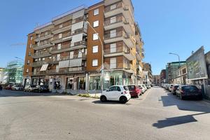 3 LOCALI A ARZANO