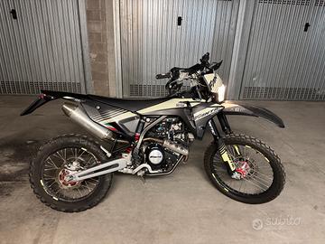Fantic XEF 125