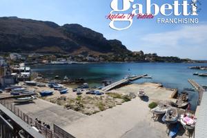 2° piano a pochi passi dal mare A/26