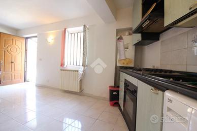 2 LOCALI A FONTE NUOVA