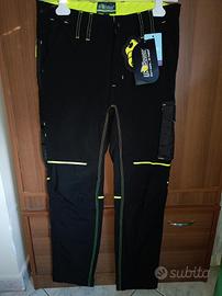 Pantaloni U-power modello World e Atom 