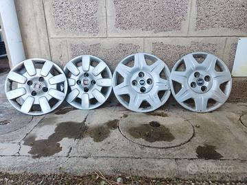 4 borchie Fiat