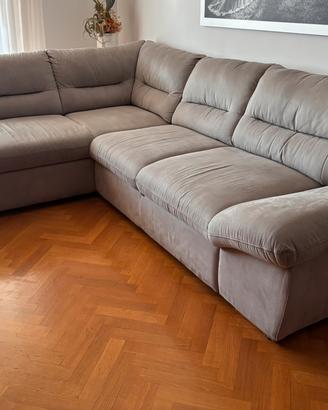Divano angolare con contenitore e chaise longue