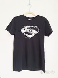 T-shirt Superman nera e argento
