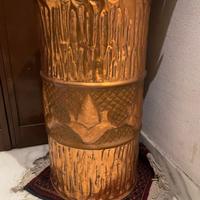 Portaombrelli in rame martellato