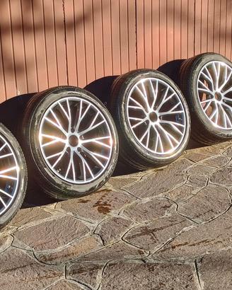 Cerchi più gomme 18 pollici