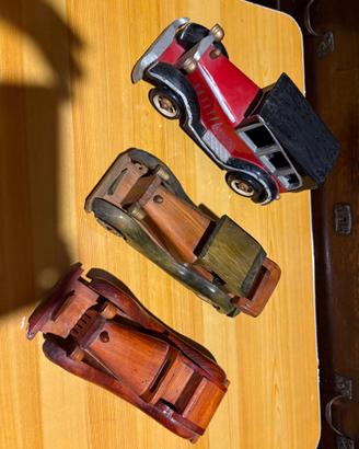 Lotto 3 Automobili in legno