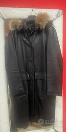 Giaccone da donna con cappuccio e collo in pellicc