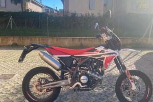 Fantic XMF 125 (2024) – Come Nuova, Pochissimi KM