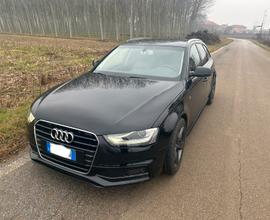 Audi A4 avant S line 136 cv ultra , clean diesel