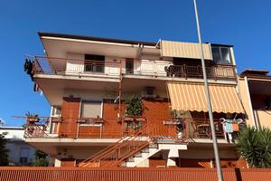 Appartamento in villetta bifamiliare - frattaminor