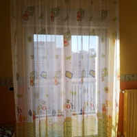 Binario e tenda per cameretta