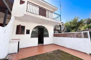 Villa a schiera Roccagloriosa