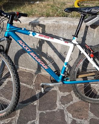 Mtb marca Rochy Mountain size S