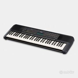 Tastiera portatile Yamaha PSR E273 completa di sup